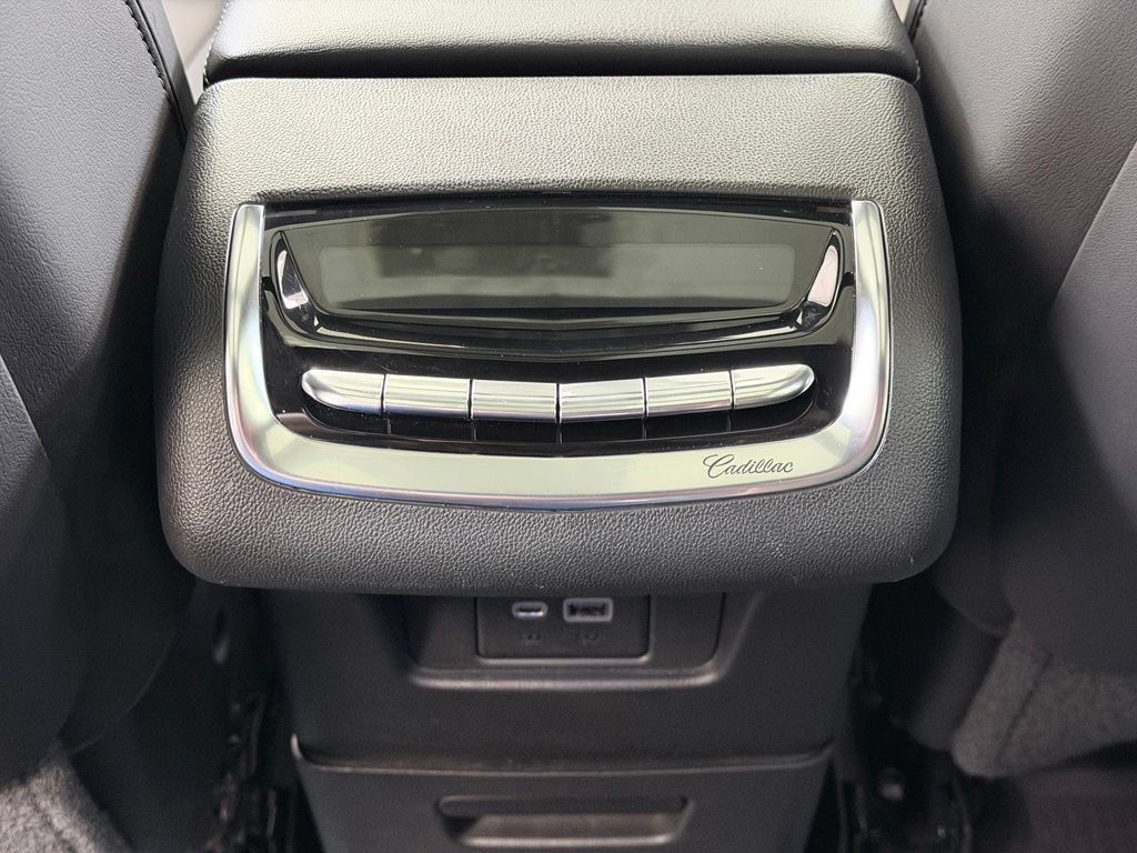 Used 2021 Cadillac XT6 Premium Luxury AWD/4WD image 28