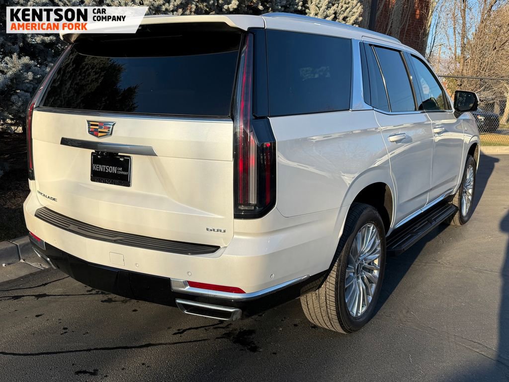 Used 2025 Cadillac Escalade Premium Luxury image 9