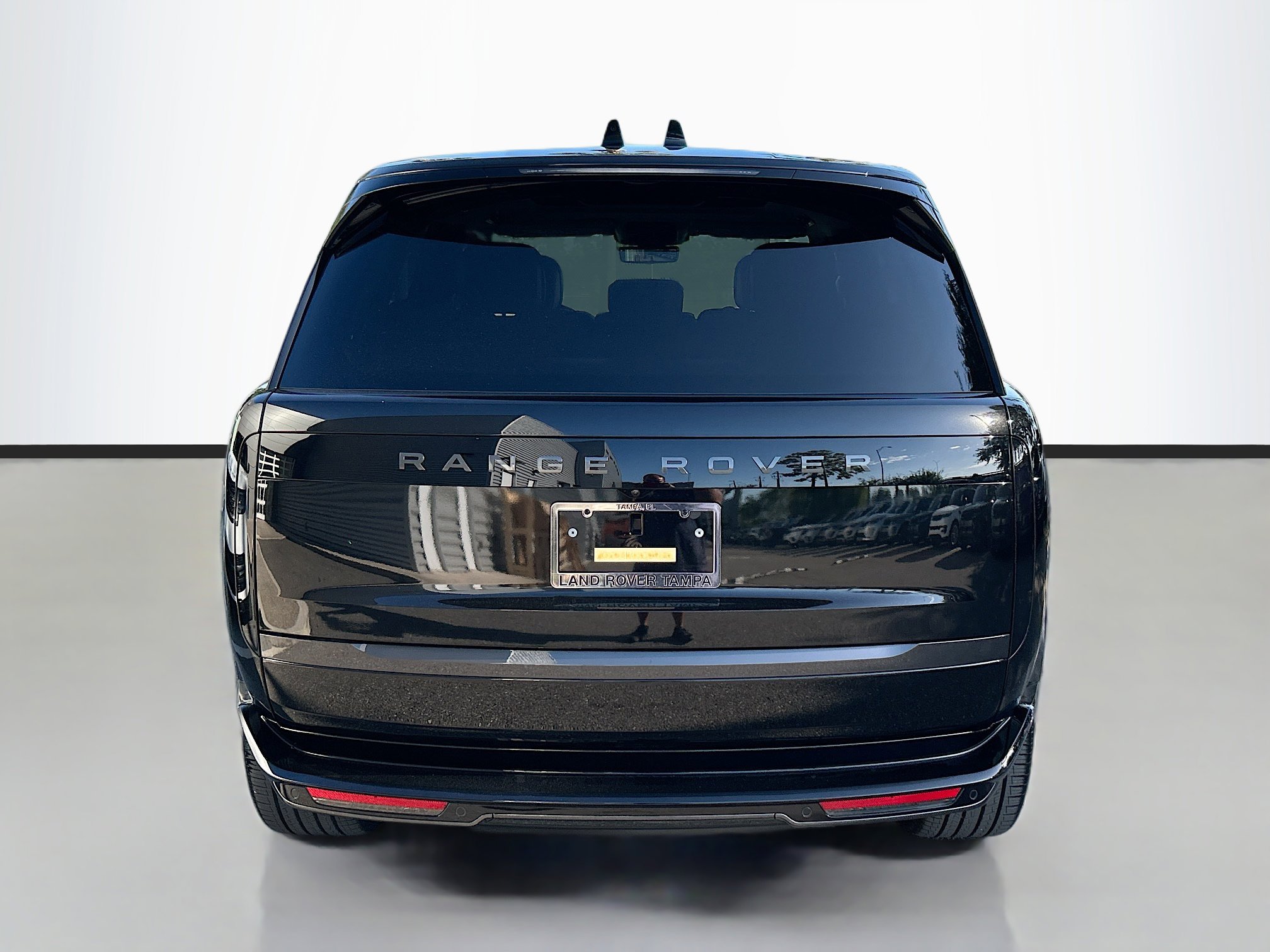 New 2025 Land Rover Range Rover SE image 5