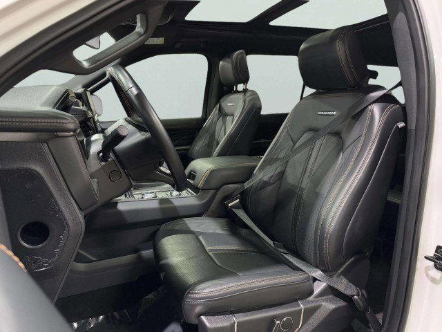 Used 2023 Ford Expedition Platinum image 28