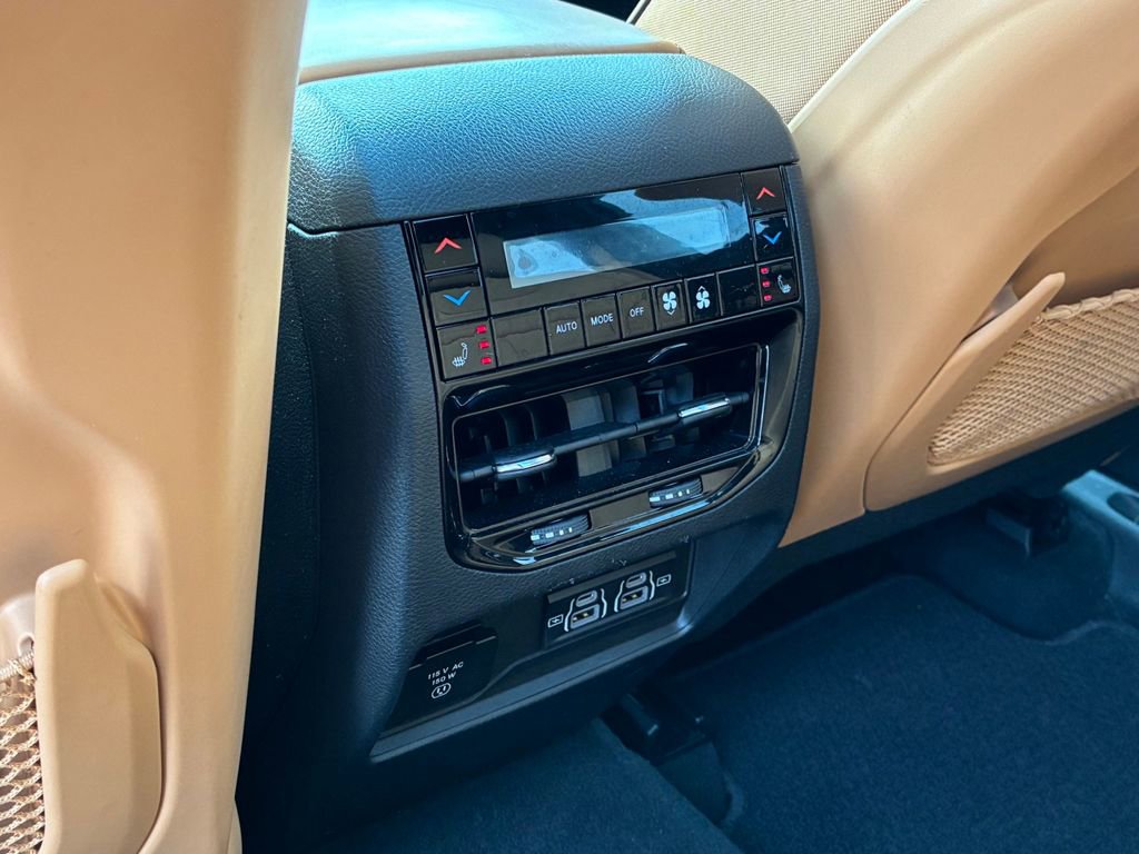 Used 2024 Jeep Grand Cherokee Summit w/ High Altitude Package image 15