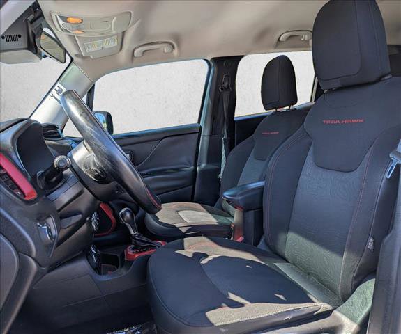 Used 2015 Jeep Renegade Trailhawk image 15