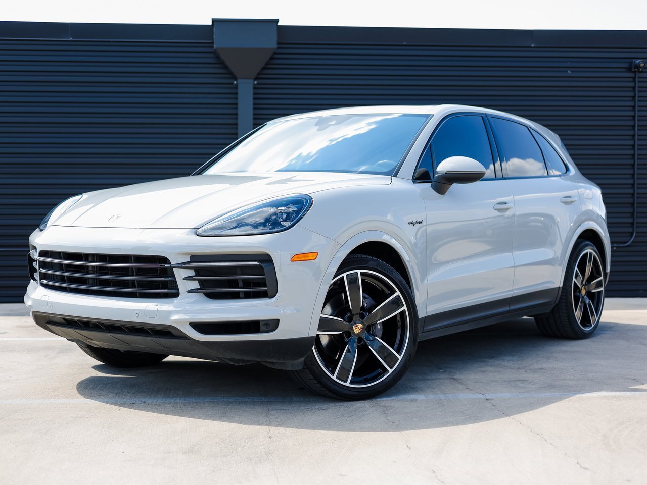Certified 2022 Porsche Cayenne Platinum Edition