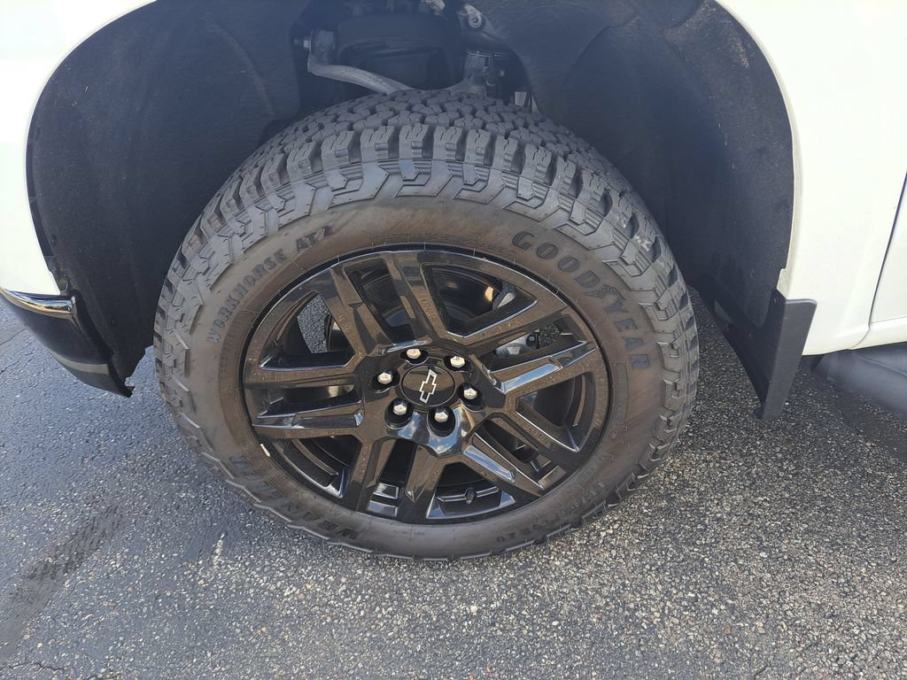 Used 2022 Chevrolet Silverado 1500 LT Trail Boss w/ Bed Protection Package AWD/4WD image 34