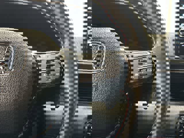 Used 2025 Honda Pilot Black Edition image 18