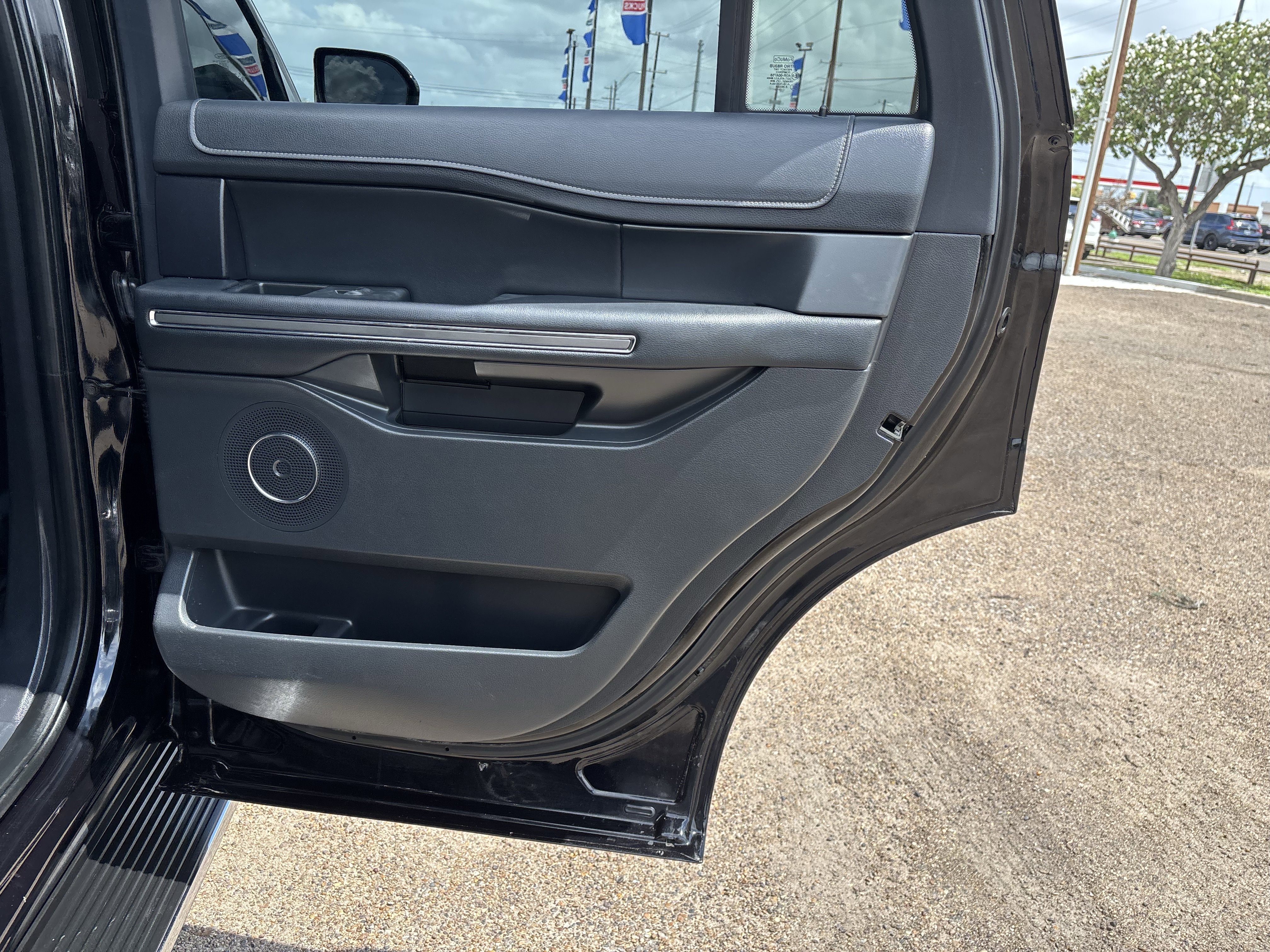 Certified 2023 Ford Expedition XLT RWD image 24