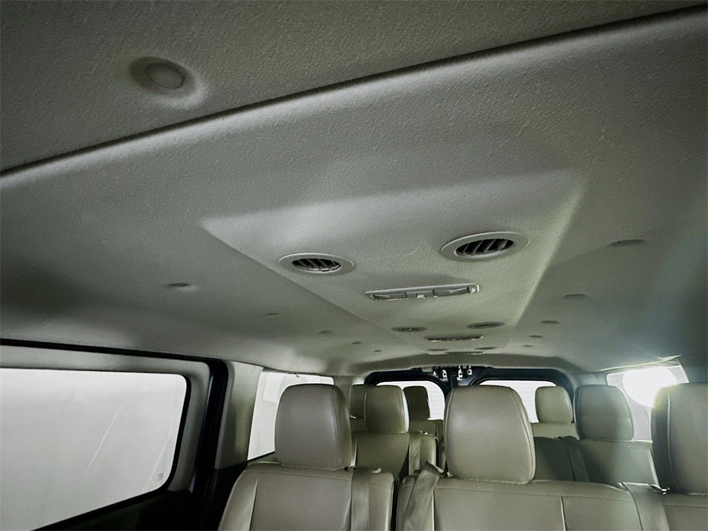Used 2016 Nissan NV 3500 SL image 21