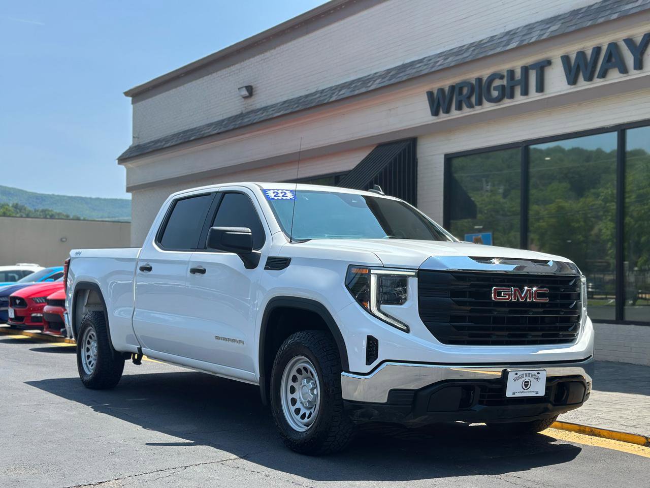 Used 2022 GMC Sierra 1500 Pro w/ Pro Value Package AWD/4WD image 1