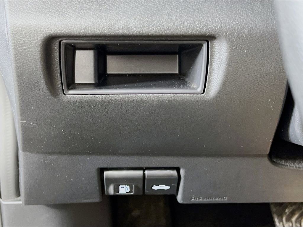 Used 2024 Nissan Versa SV w/ Trunk Package image 10