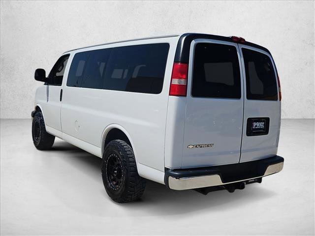 Used 2018 Chevrolet Express 2500 LT w/ LT Preferred Equipment Group RWD image 16