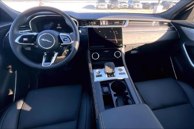 New 2025 Jaguar F-PACE R-Dynamic S AWD/4WD image 5