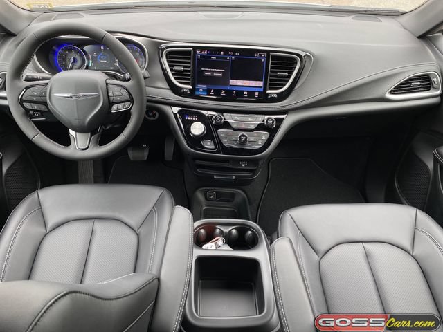 New 2026 Chrysler Pacifica Select w/ S Appearance Package FWD image 10