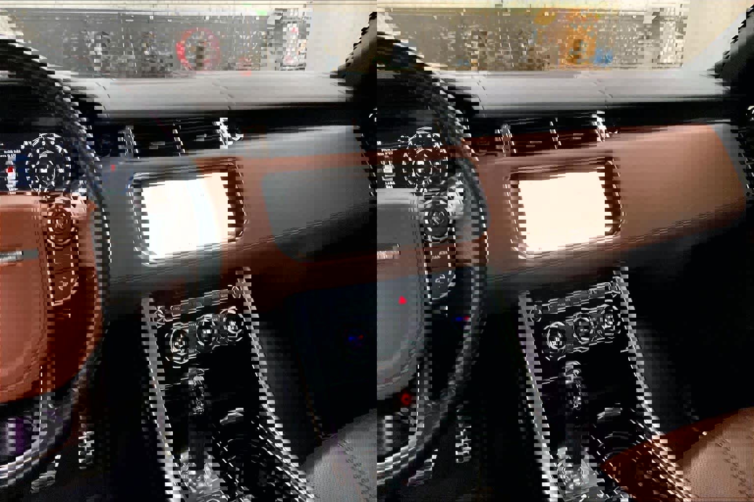 Used 2017 Land Rover Range Rover Sport HSE Dynamic image 9