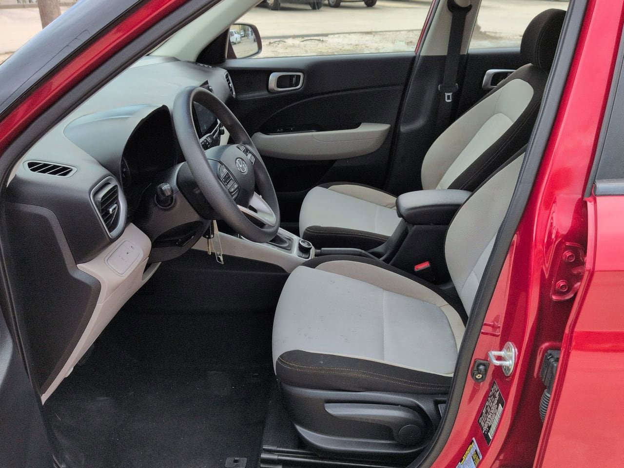 Used 2020 Hyundai Venue SEL FWD image 18