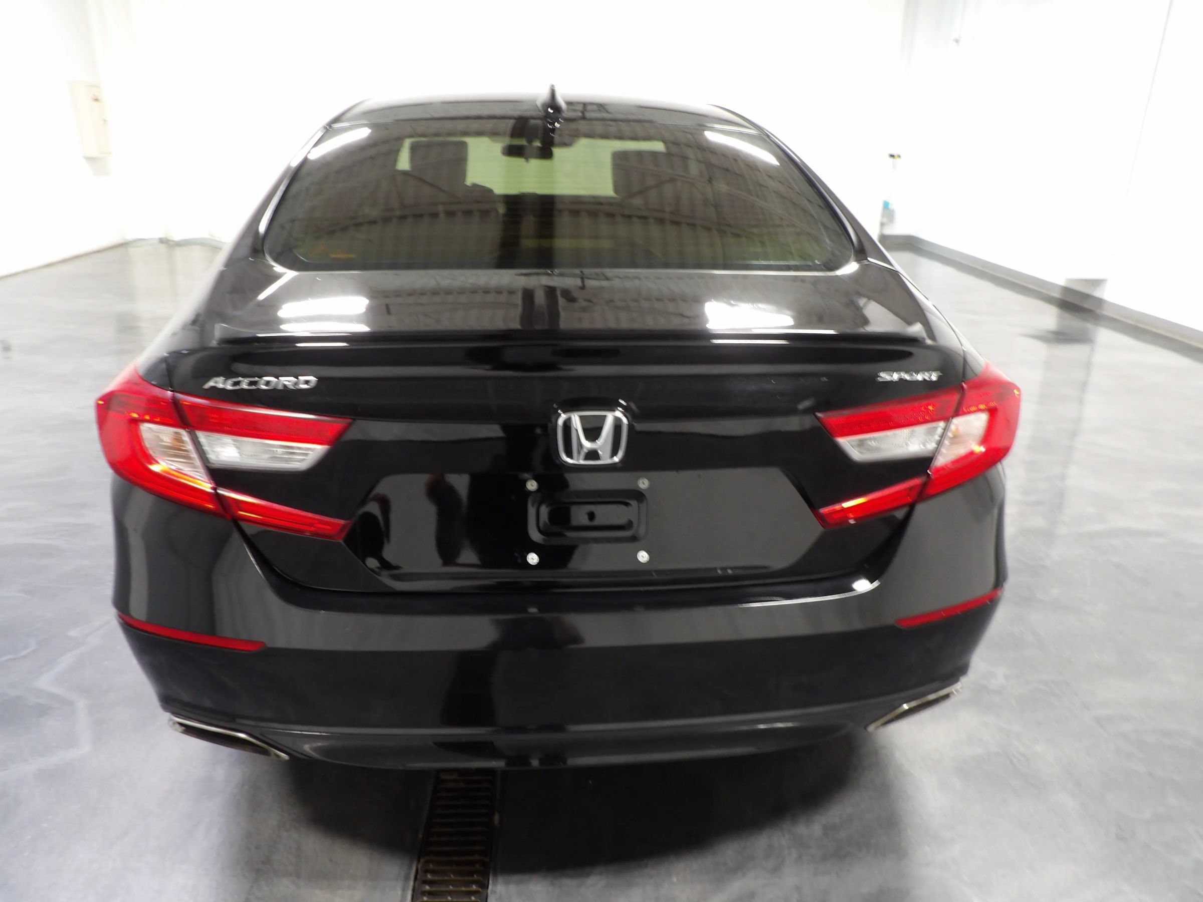 Used 2022 Honda Accord Sport image 5