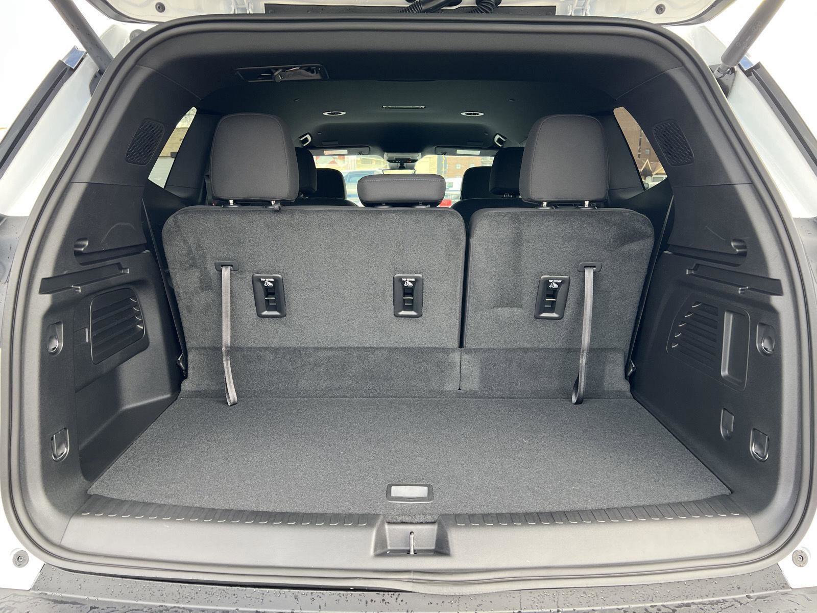 New 2026 GMC Acadia Elevation image 48