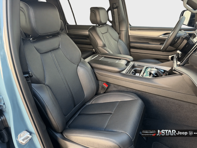 Used 2026 Jeep Grand Wagoneer Limited w/ Premium Group II AWD/4WD image 12