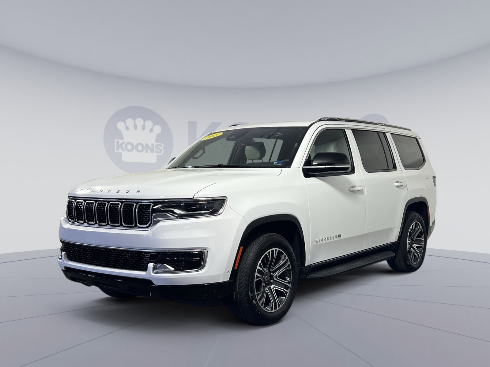 Used 2025 Jeep Wagoneer 4WD image 1