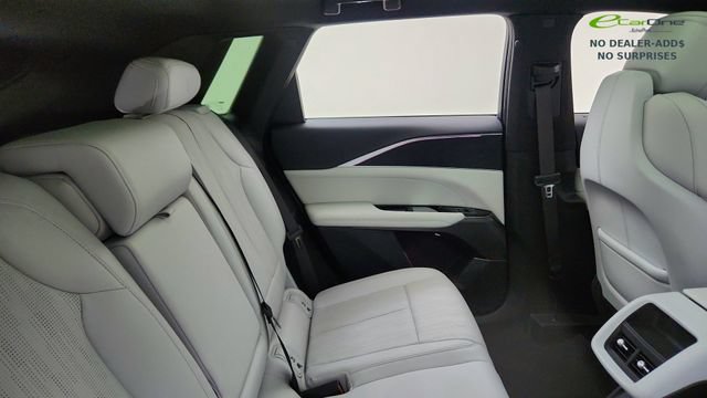 Used 2024 Cadillac Lyriq Luxury RWD image 27