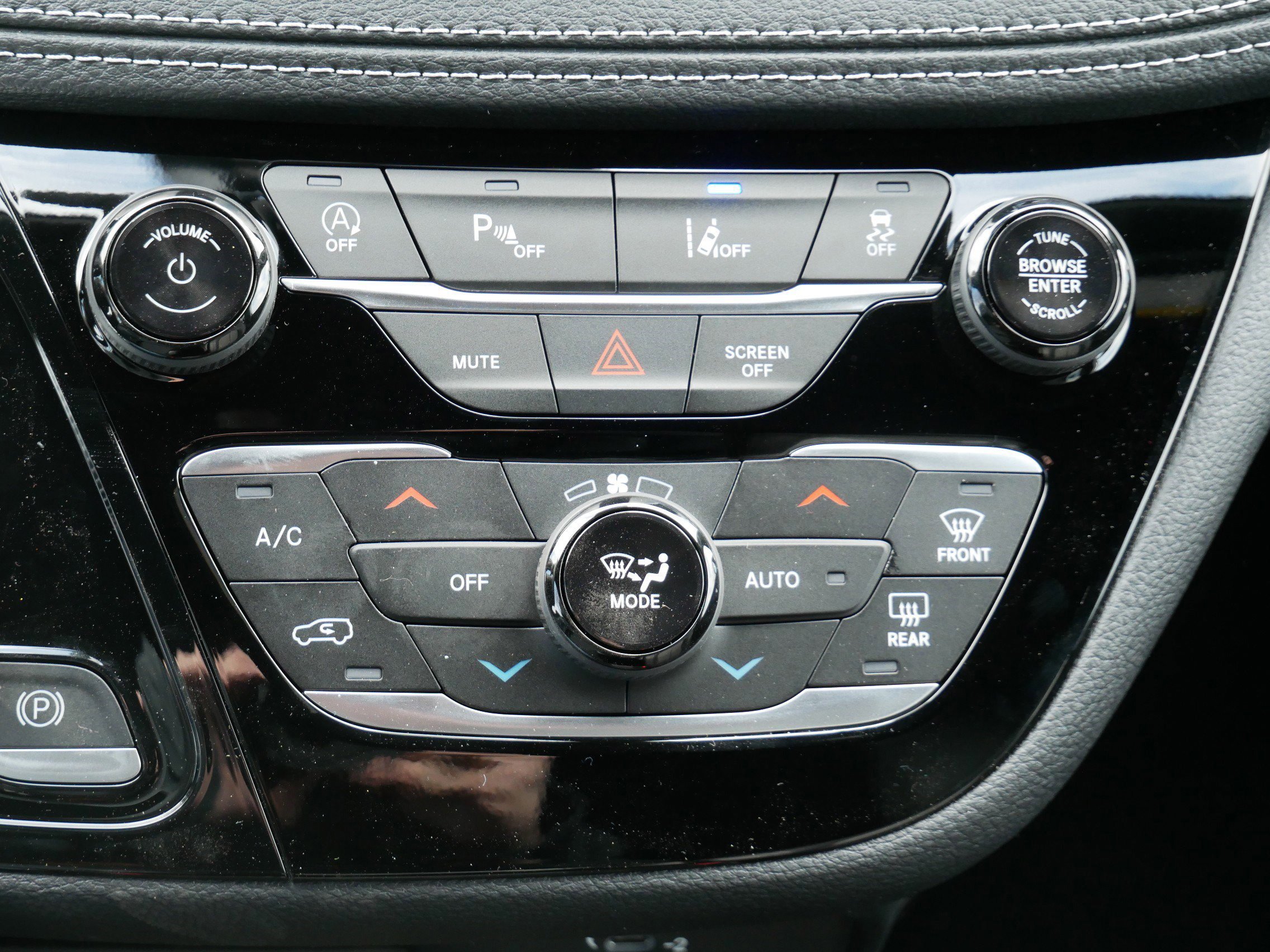 New 2026 Chrysler Pacifica Select image 18