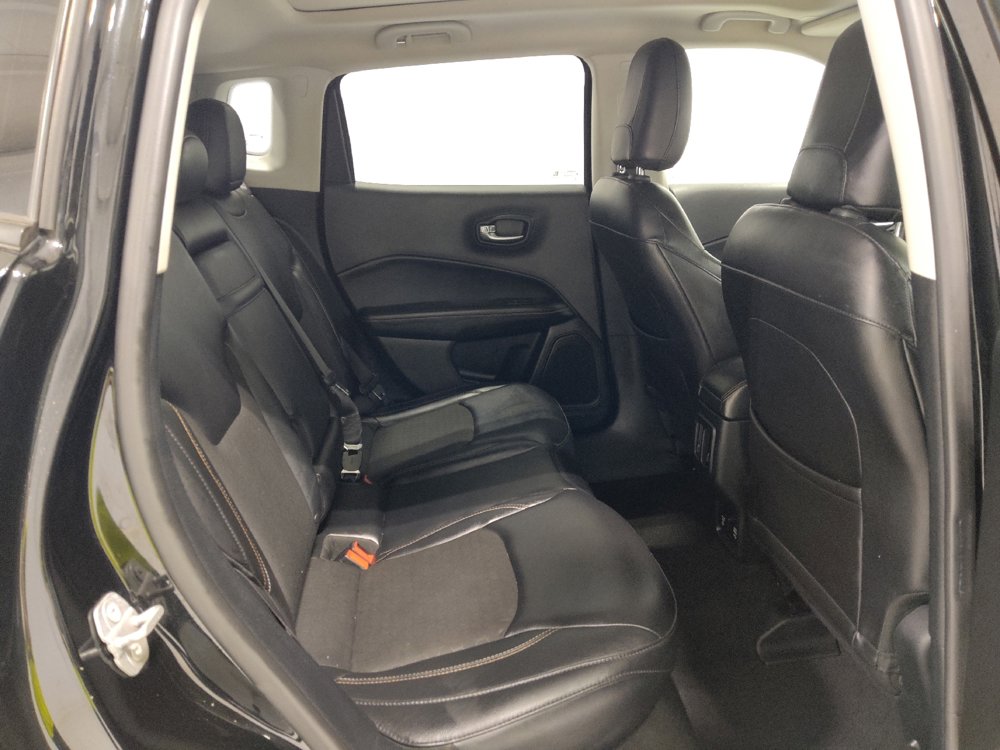 Used 2018 Jeep Compass Latitude w/ Popular Equipment Group AWD/4WD image 19