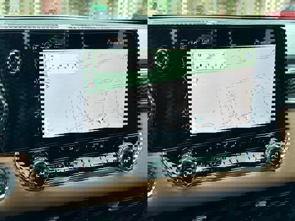 Used 2025 GMC Canyon AT4 image 31