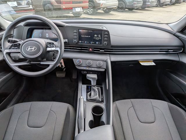 Certified 2026 Hyundai Elantra SE FWD image 14