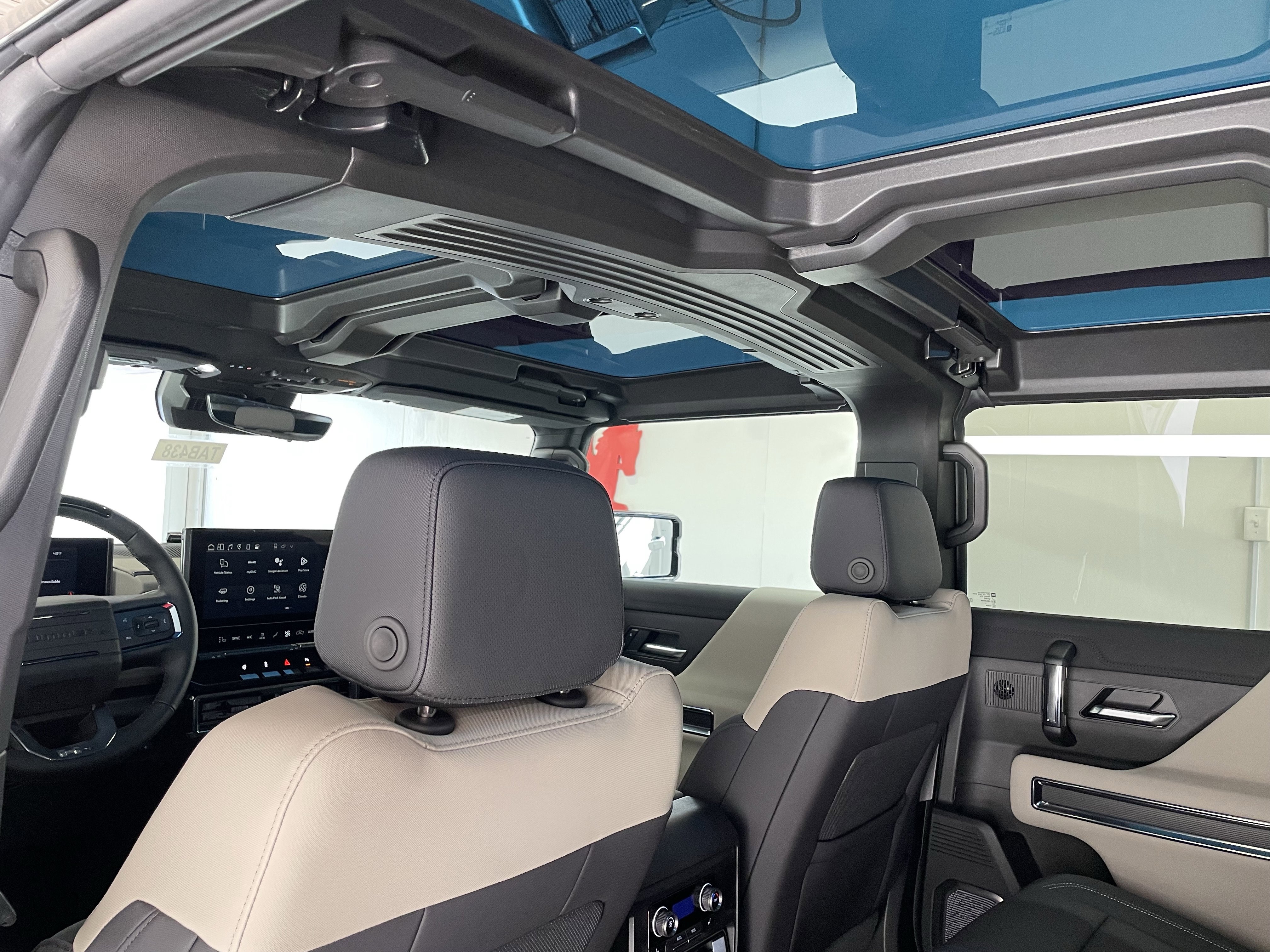 New 2026 GMC Hummer EV SUV AWD/4WD image 14