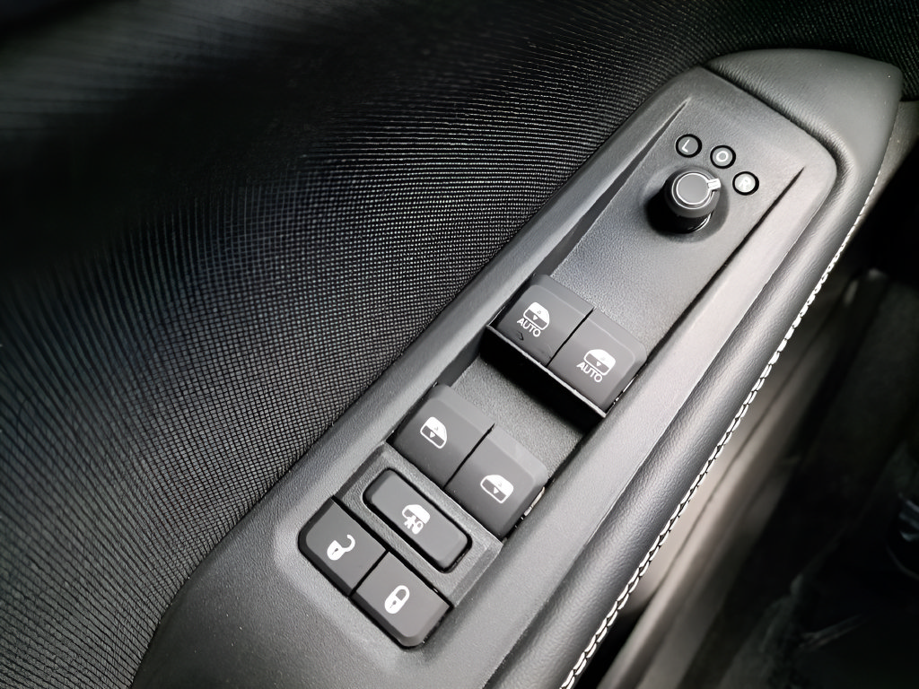 New 2026 Jeep Cherokee Laredo AWD/4WD image 24