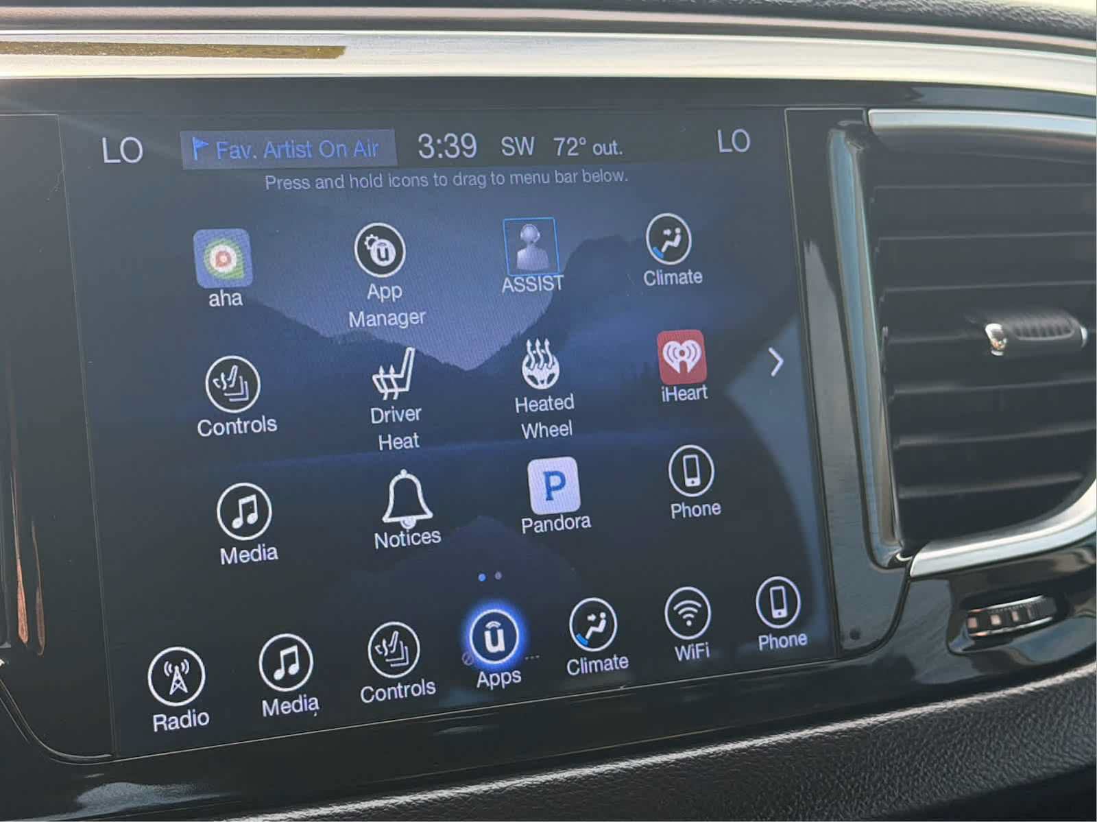 Used 2017 Chrysler Pacifica Touring-L Plus w/ Tire & Wheel Group FWD image 18