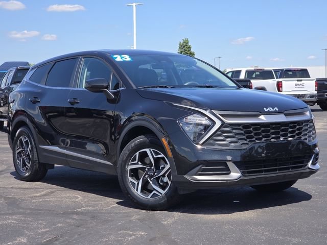 Used 2023 Kia Sportage LX FWD image 2
