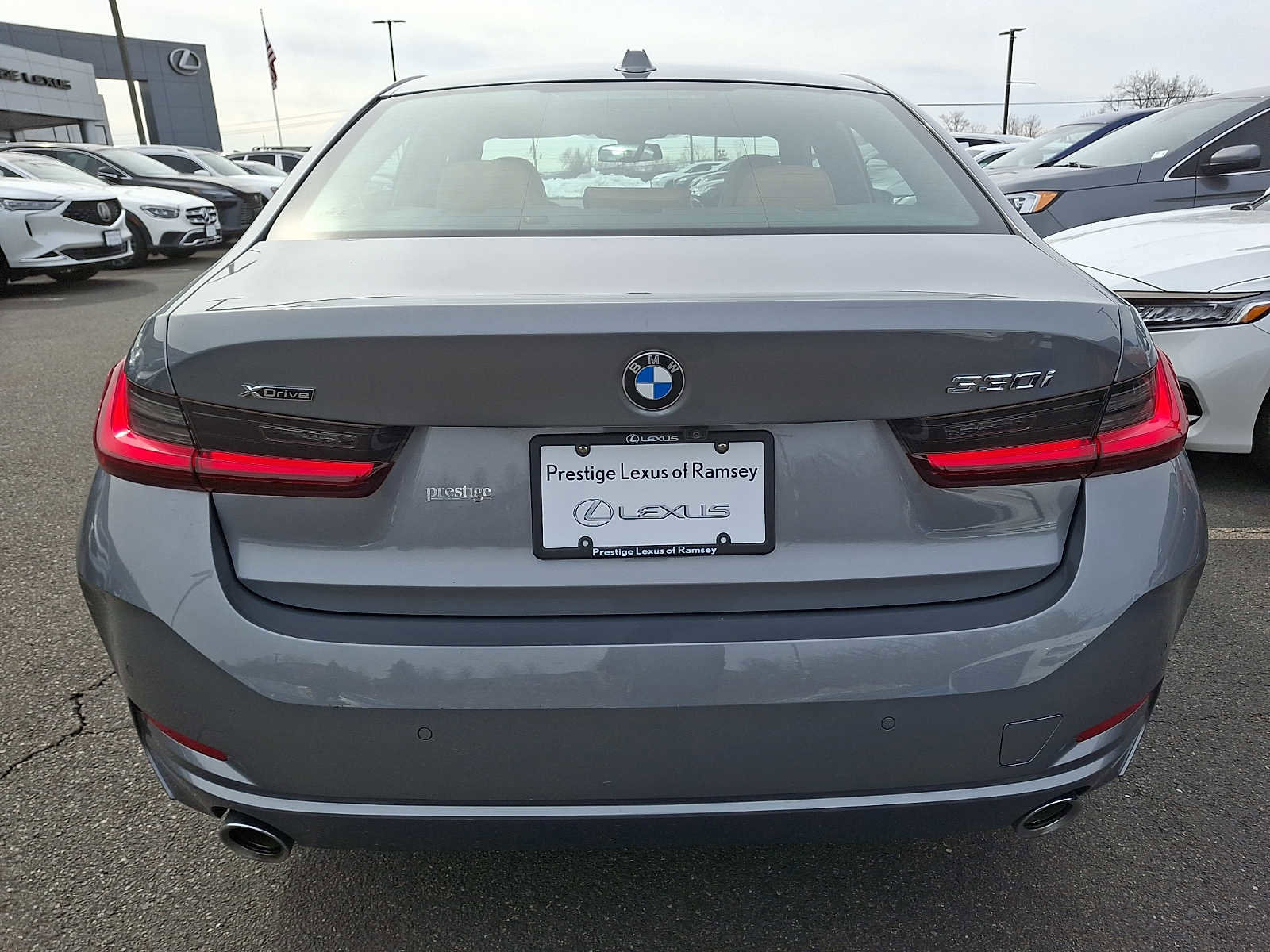 Used 2023 BMW 330i xDrive Sedan w/ Premium Package image 5