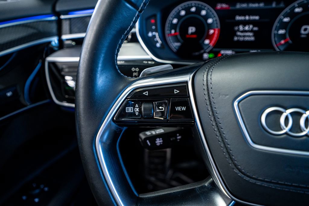 Used 2020 Audi S8 L image 38