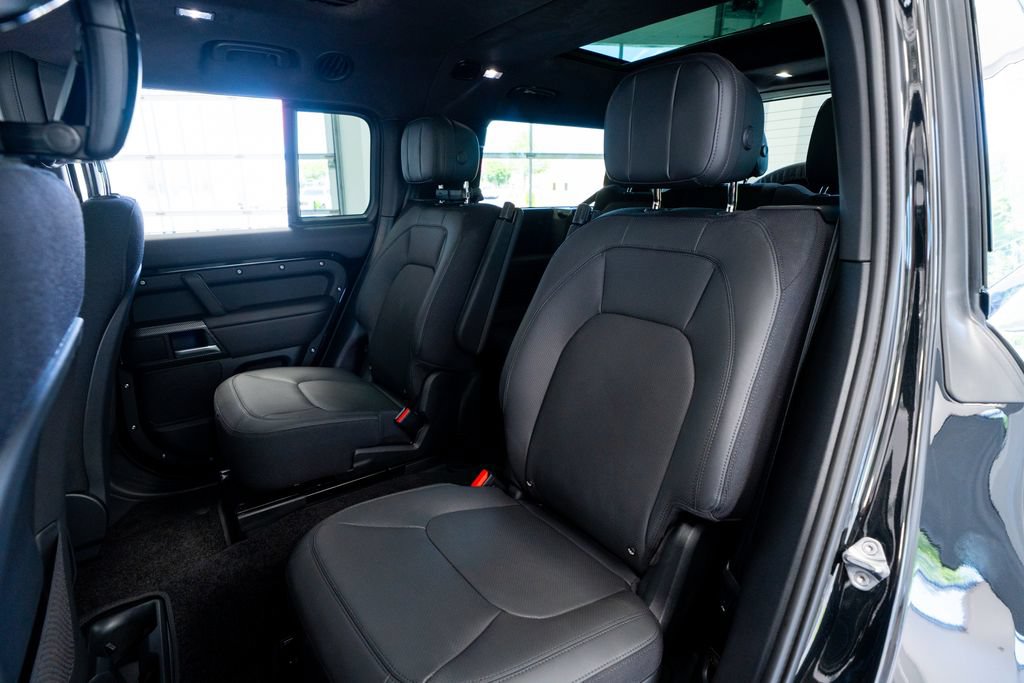 Used 2026 Land Rover Defender 130 X AWD/4WD image 53