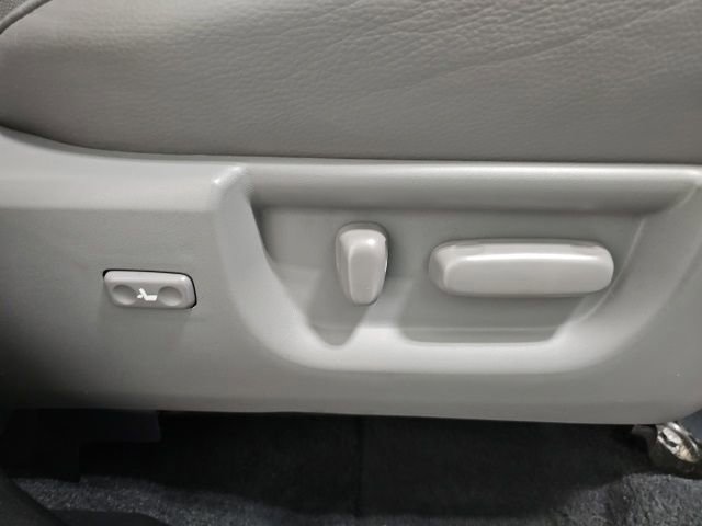 Used 2019 Toyota Sequoia Platinum image 44