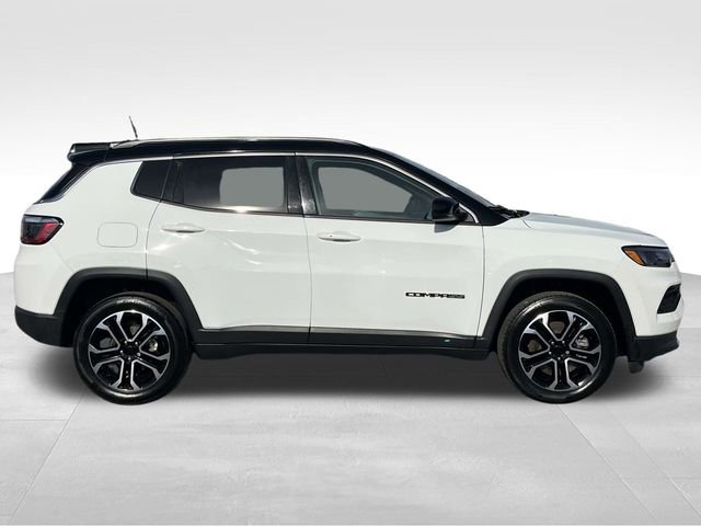 Used 2023 Jeep Compass Limited image 8