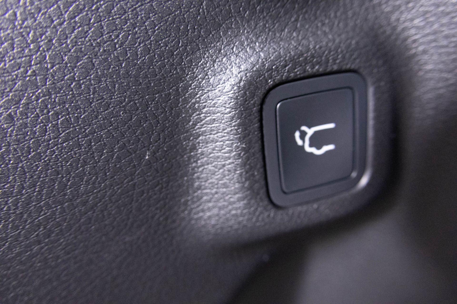 New 2026 Jeep Compass Limited image 33