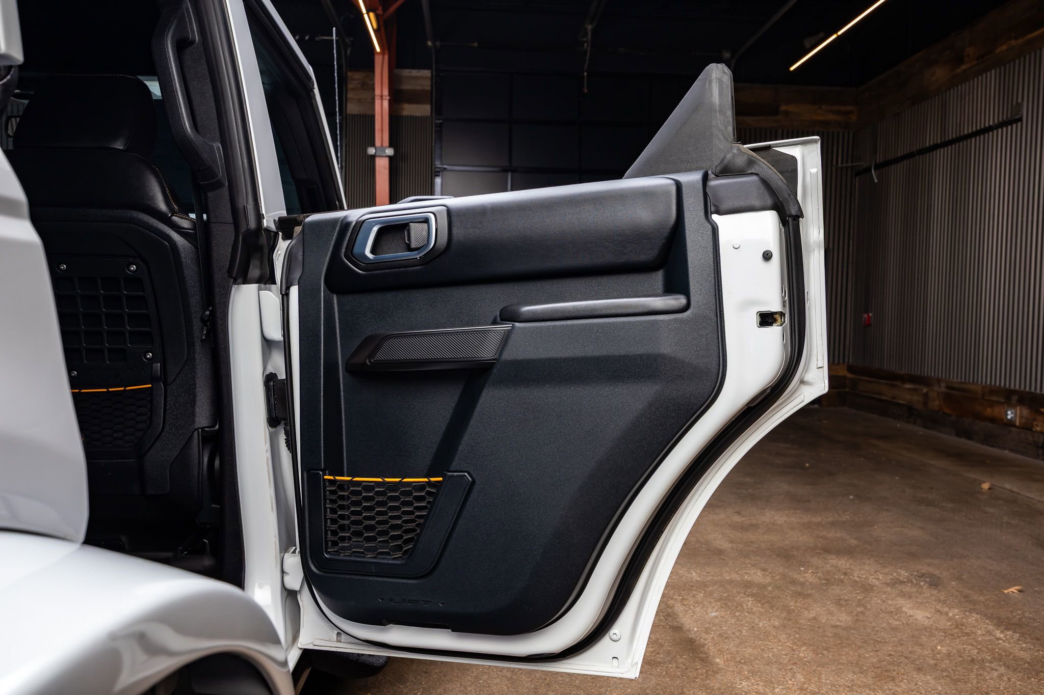 Used 2024 Ford Bronco Badlands image 40