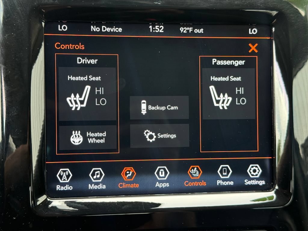 Used 2021 Jeep Cherokee Limited AWD/4WD image 3