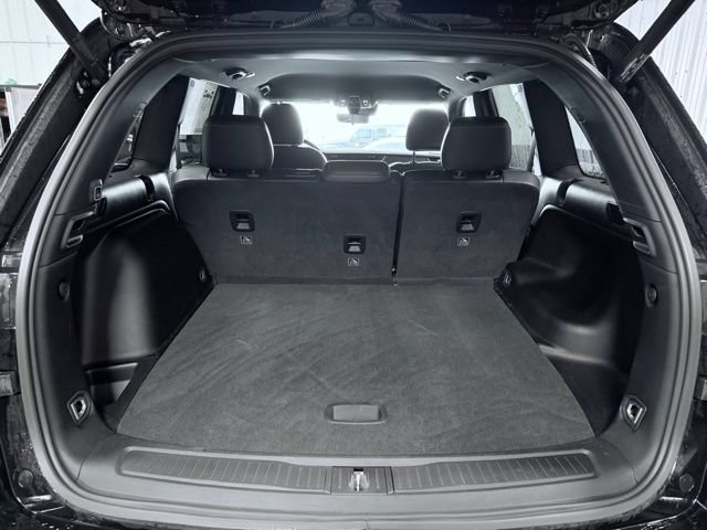 Used 2025 Jeep Grand Cherokee Limited AWD/4WD image 10