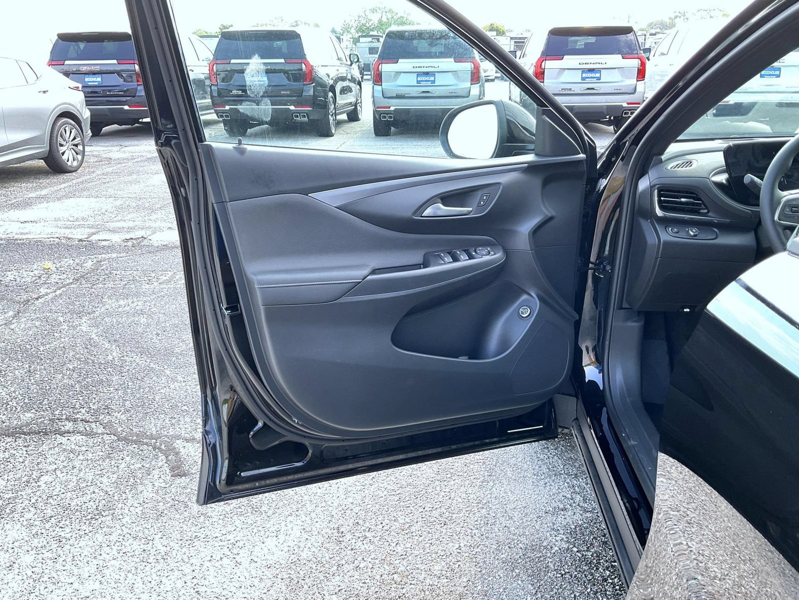 New 2026 Buick Envista Sport Touring w/ Convenience I Package FWD image 9