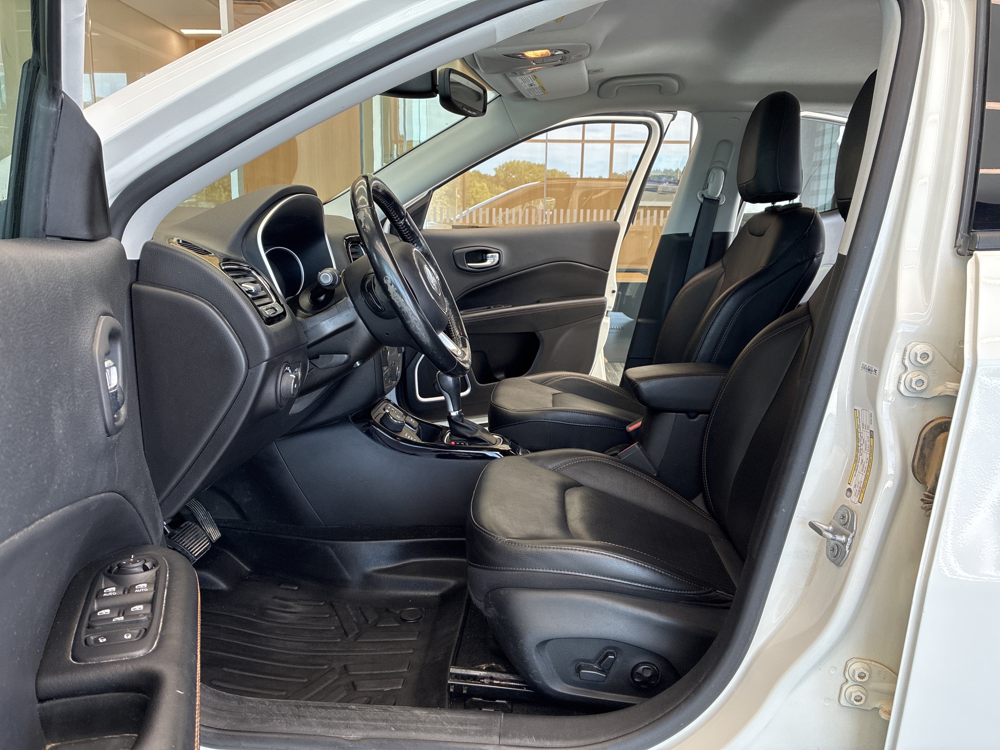 Used 2019 Jeep Compass Limited w/ Safety & Security Group AWD/4WD image 16