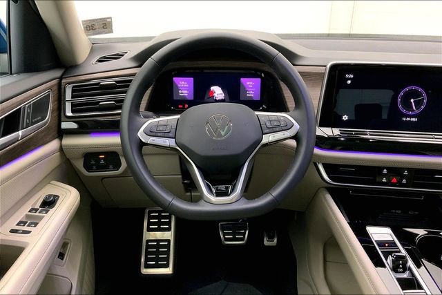 Used 2025 Volkswagen Atlas SEL Premium R-Line AWD/4WD image 5