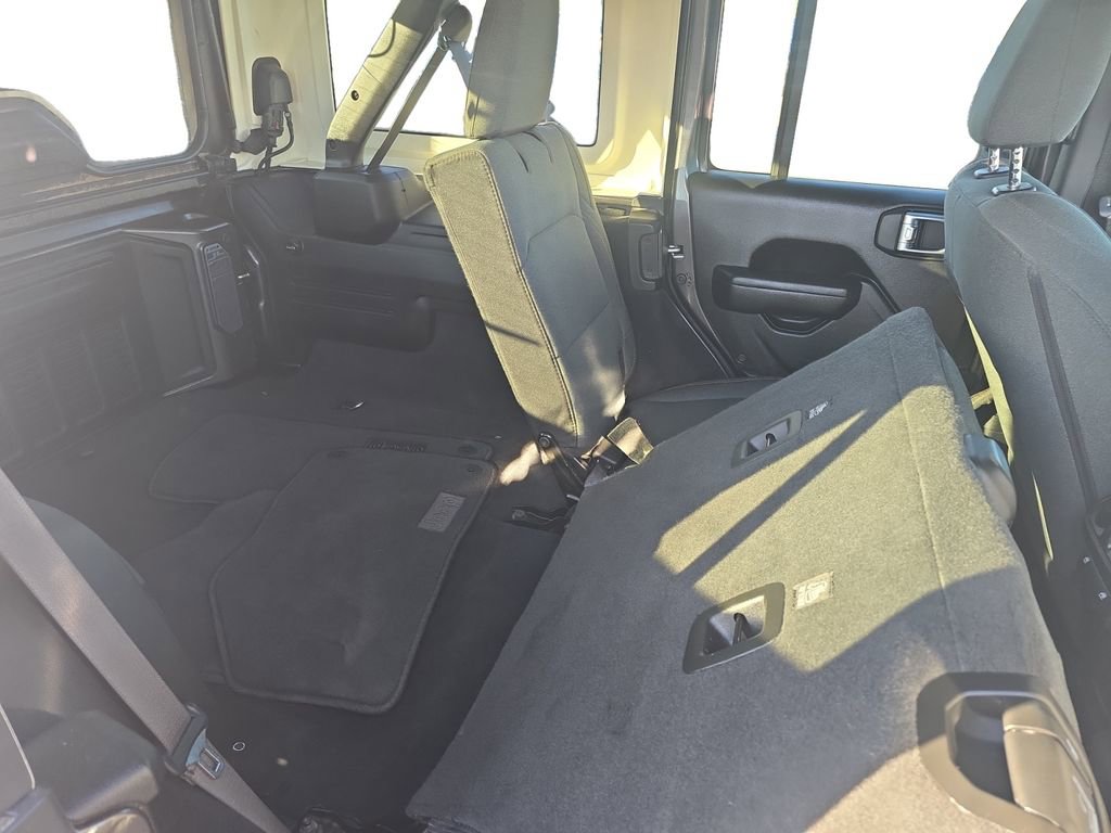 Used 2024 Jeep Wrangler Willys image 20