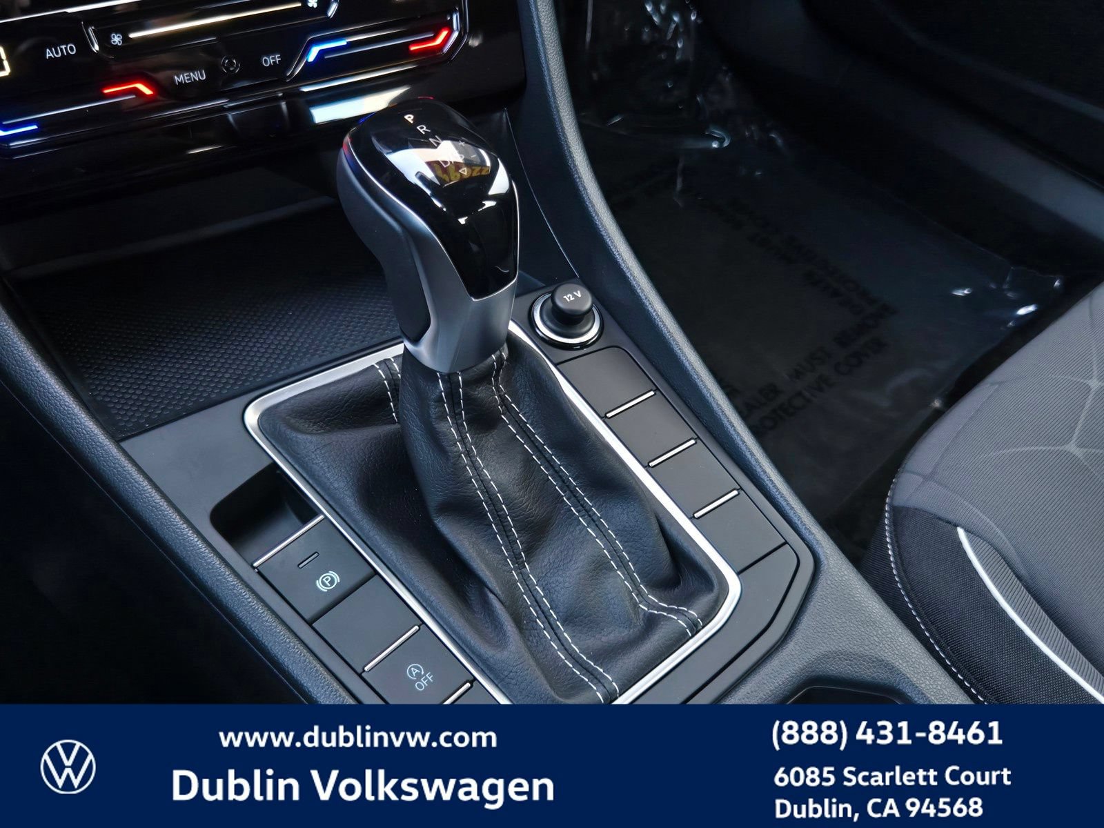 Certified 2025 Volkswagen Jetta Sport FWD image 17