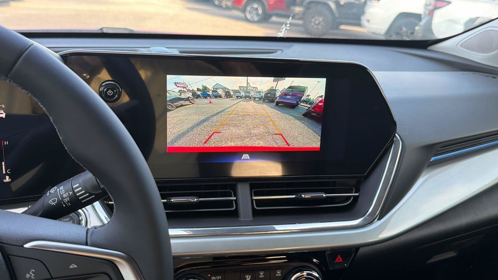 New 2026 Chevrolet Trax LT w/ Sunroof Package FWD image 27
