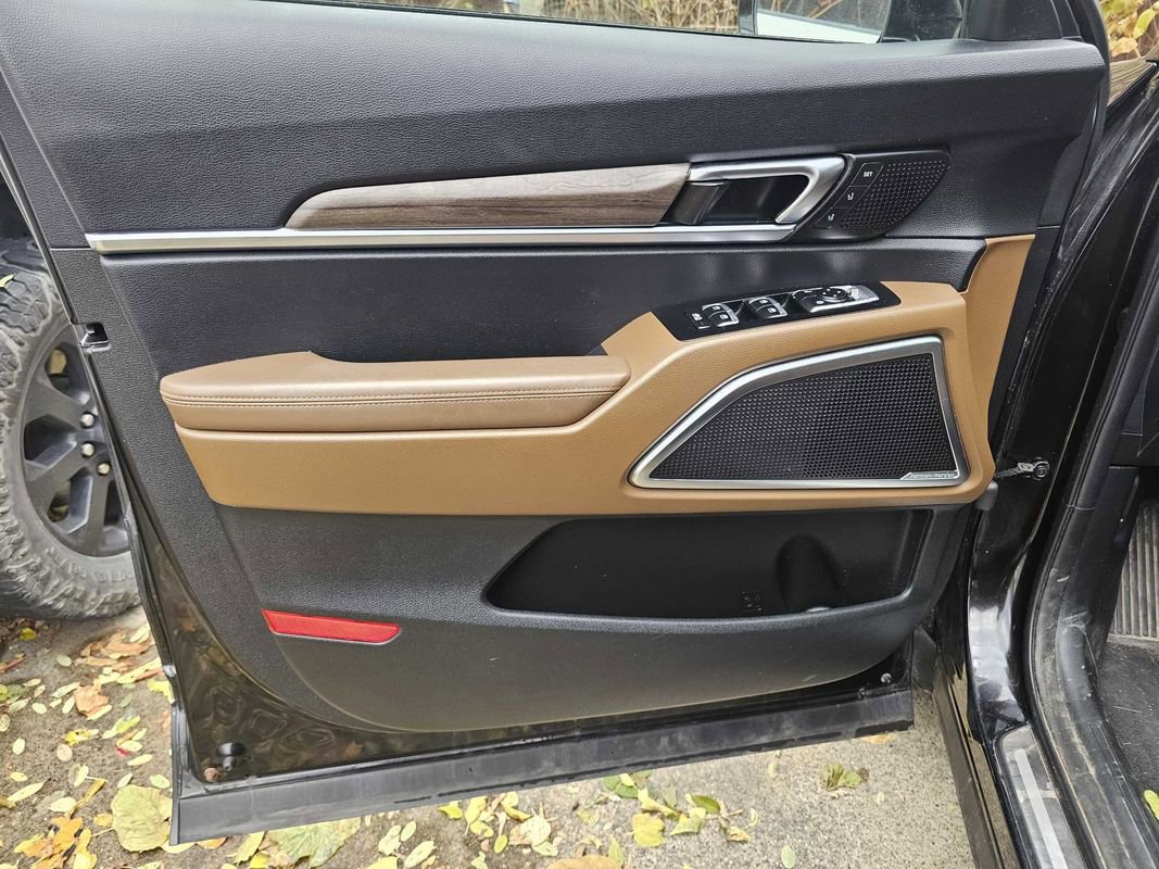 Used 2020 Kia Telluride SX w/ SX Prestige Package image 29