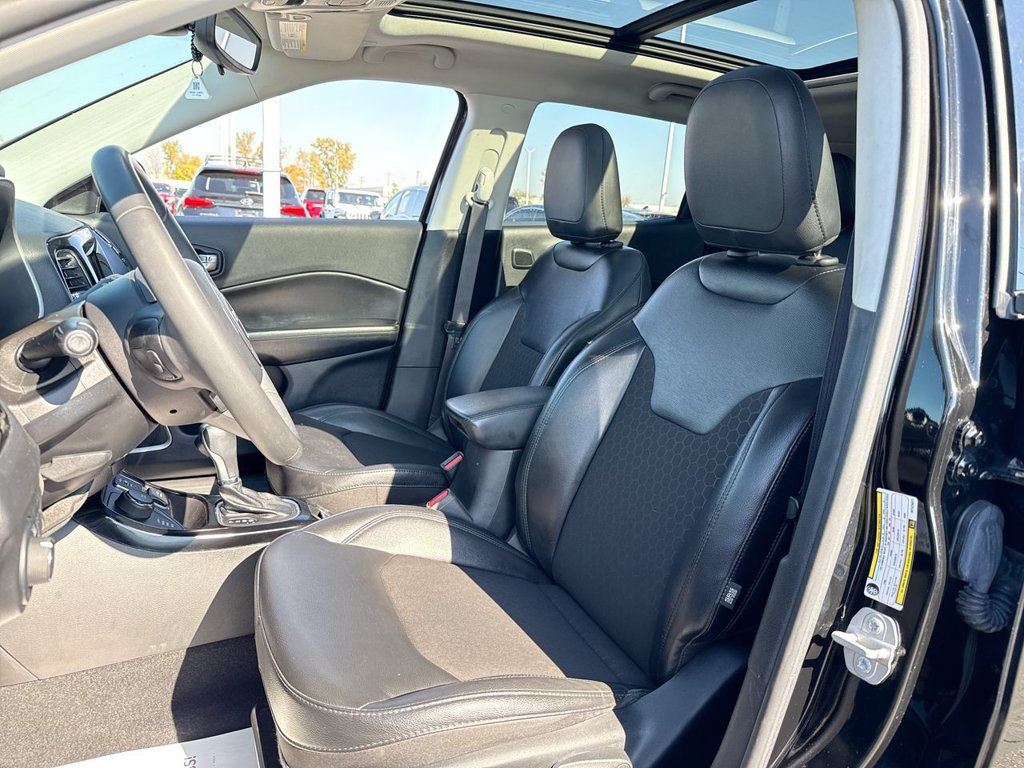Used 2021 Jeep Compass Latitude w/ Sun and Sound Group AWD/4WD image 11
