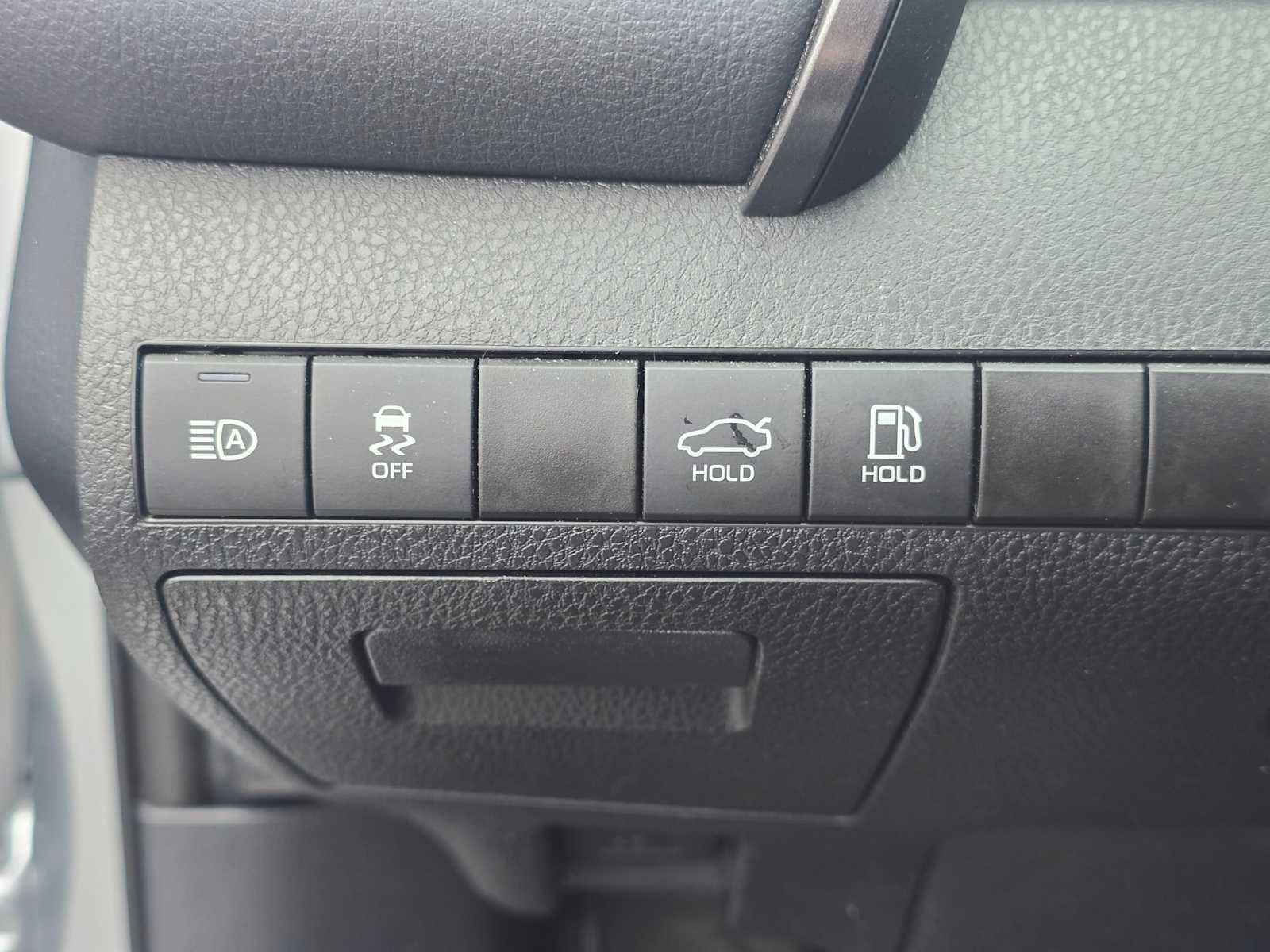 Used 2024 Toyota Camry XLE image 25