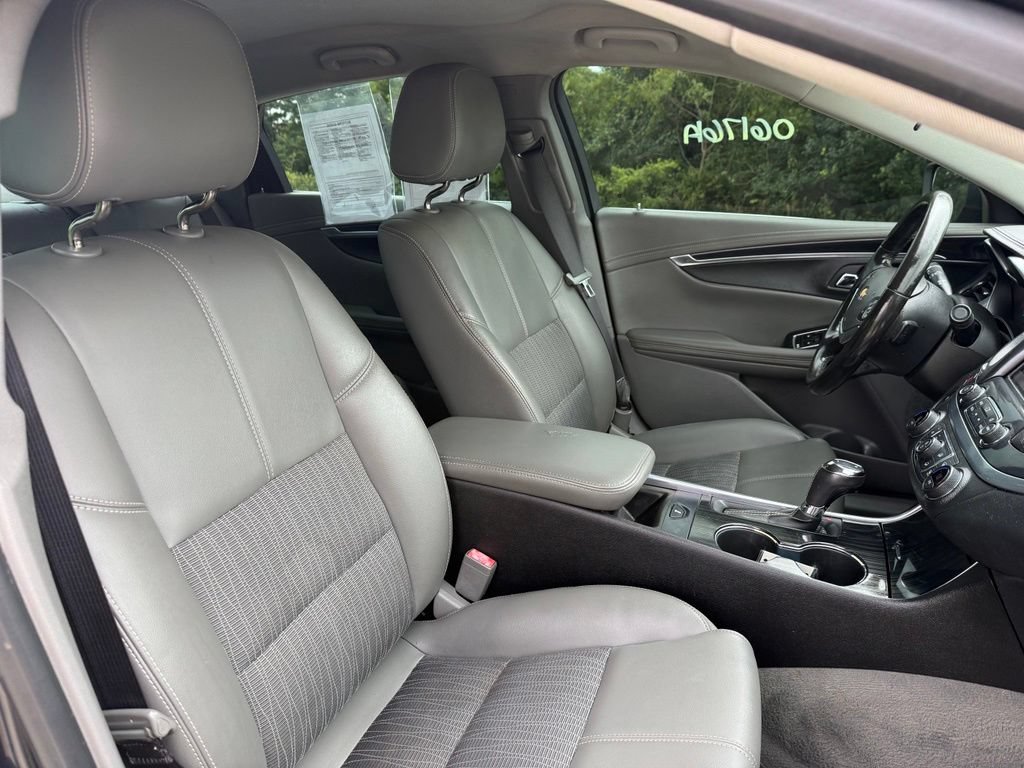 Used 2018 Chevrolet Impala LT FWD image 20